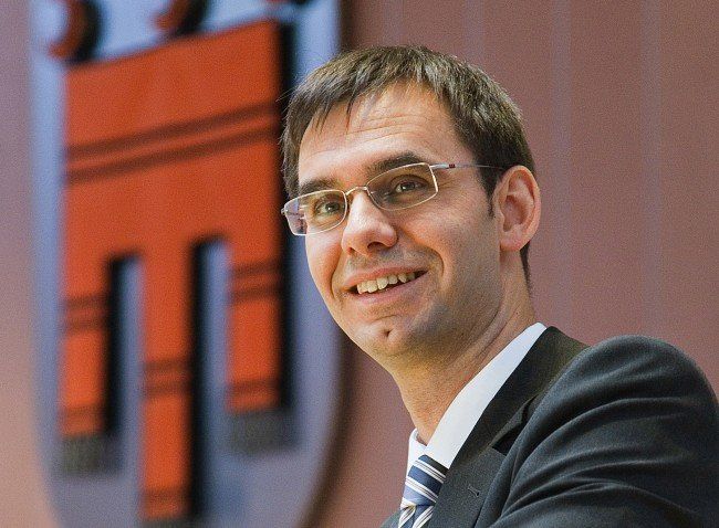 Mag. Markus Wallner,
VP,Rendnerpult,Vorarlberger Landtagsaal Mag. Markus Wallner,
VP,Rendnerpult,Vorarlberger Landtagsaal