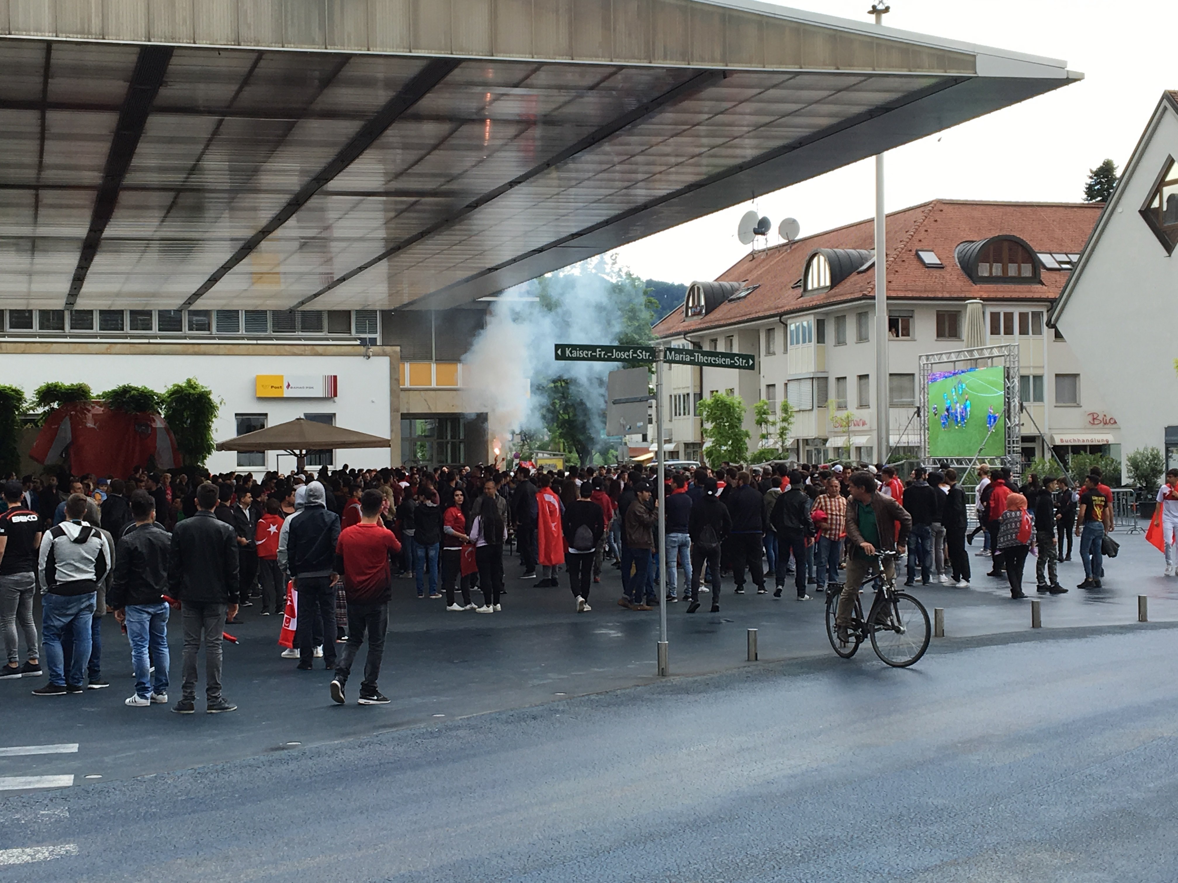 Erst am Wochenende wurde in Lustenau eine Schreckschusspistole in der Öffentlichkeit abgefeuert. - VOL.AT/Rauch Erst am Wochenende wurde in Lustenau eine Schreckschusspistole in der Öffentlichkeit abgefeuert. - VOL.AT/Rauch