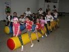 Kinder im Alter von fünf bis zehn Jahren brauchen viel Bewegung.