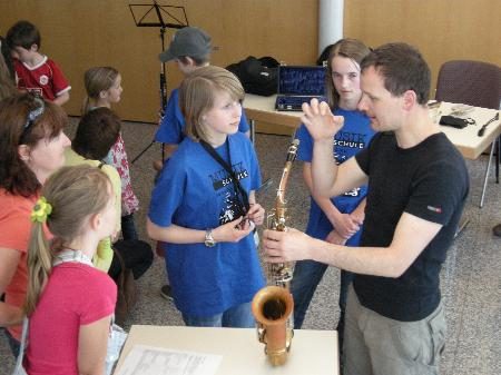 Musikschule Walgau lädt ein zum Tag der offenen Tür.
