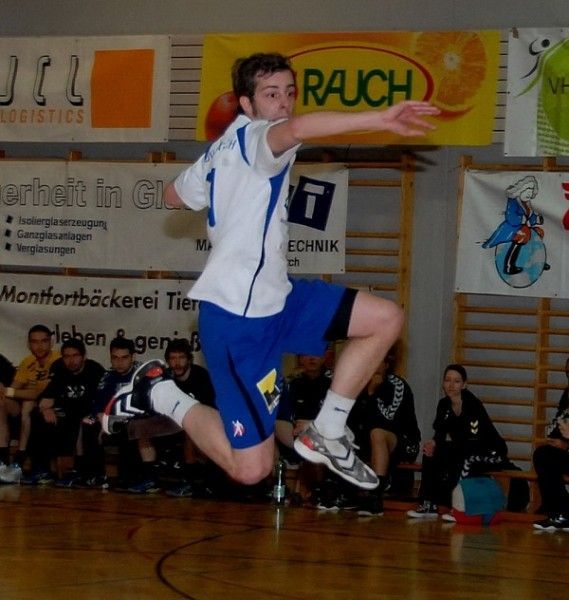 Feldkirchs Handballer siegten klar im Heimspiel. 