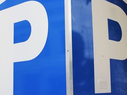Wer mit dem Auto zum Donauinselfest anreist, sollte Park&Ride-Anlagen nutzen. Wer mit dem Auto zum Donauinselfest anreist, sollte Park&Ride-Anlagen nutzen.