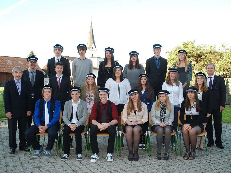 Die Maturanten der 8a des BORG Lauterach Die Maturanten der 8a des BORG Lauterach