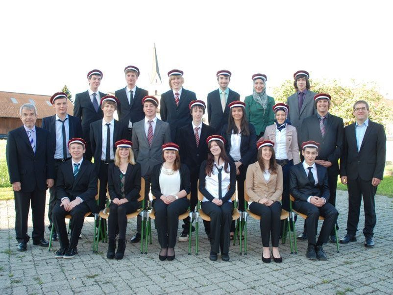 Die Maturanten der 8c des BORG Lauterach Die Maturanten der 8c des BORG Lauterach