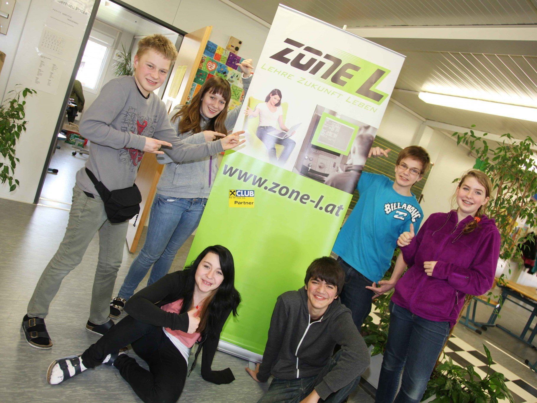 Die Lehrlingsinitiative „Zone L“ war kürzlich zu Gast in der UNESCO Mittelschule Bürs. Die Lehrlingsinitiative „Zone L“ war kürzlich zu Gast in der UNESCO Mittelschule Bürs.
