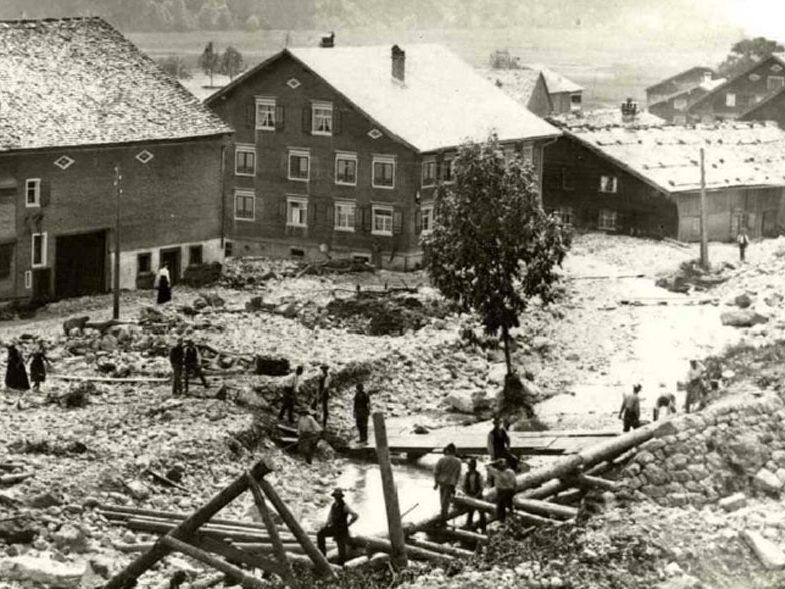 Hochwasser: Bizauerbach im Jahre 1910.