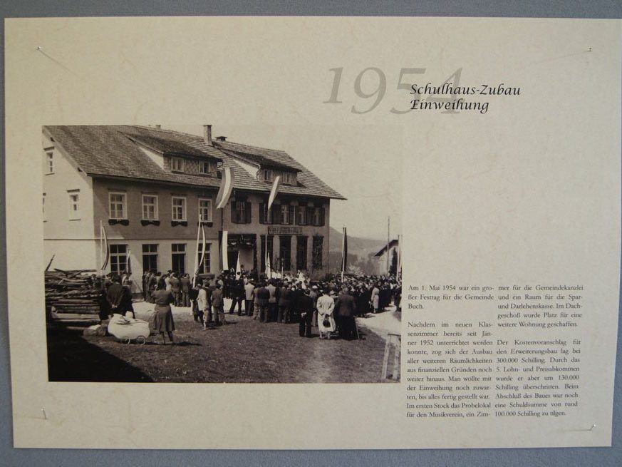 Am 1. Mai 1954 wurde der Schulhaus-Zubau in Buch eingeweiht.