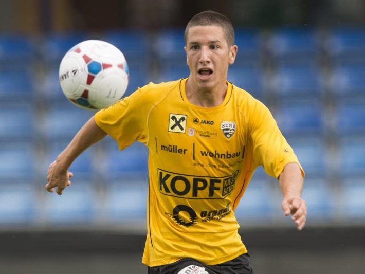 Altach Amateure-Kicker Sefa Gaye zeigte in der zweiten Hälfte beim 4:0-Heimsieg gegen Bregenz eine starke Partie Altach Amateure-Kicker Sefa Gaye zeigte in der zweiten Hälfte beim 4:0-Heimsieg gegen Bregenz eine starke Partie
