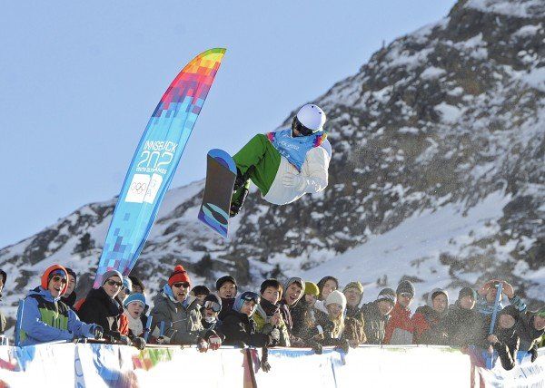 (c) APA/ROBERT PARIGGER OLYMPISCHE JUGEND-WINTERSPIELE 2012 IN INNSBRUCK: SNOWBOARD BURSCHEN