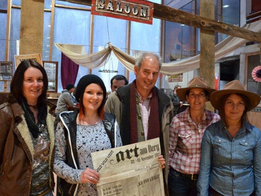 Erfolgreiche Burtscher-Organistation: v.li. Elisabeth, Vera, Landtagsabgeordneter Josef Türtscher, Silvia und Birgit.