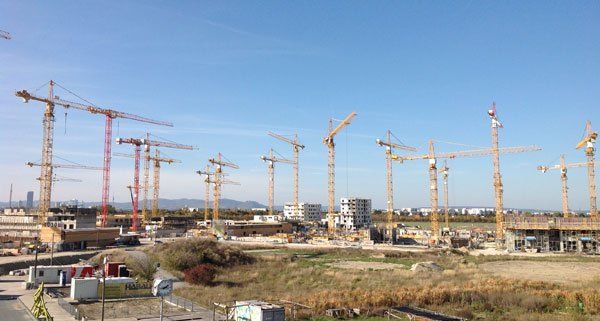 Die Seestadt Aspern ist nicht unumstritten. Die Seestadt Aspern ist nicht unumstritten.