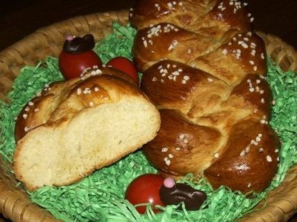Passend zur Osterzeit: Rezept für selbstgemachten Hefezopf.