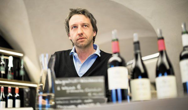 Architekt Marcus Ender wollte „reinen Wein einschenken“, wie er sagt, verstanden als bewusste Reduktion der Gestaltung im Sinn und Interesse des Produkts. Foto: Cyril 