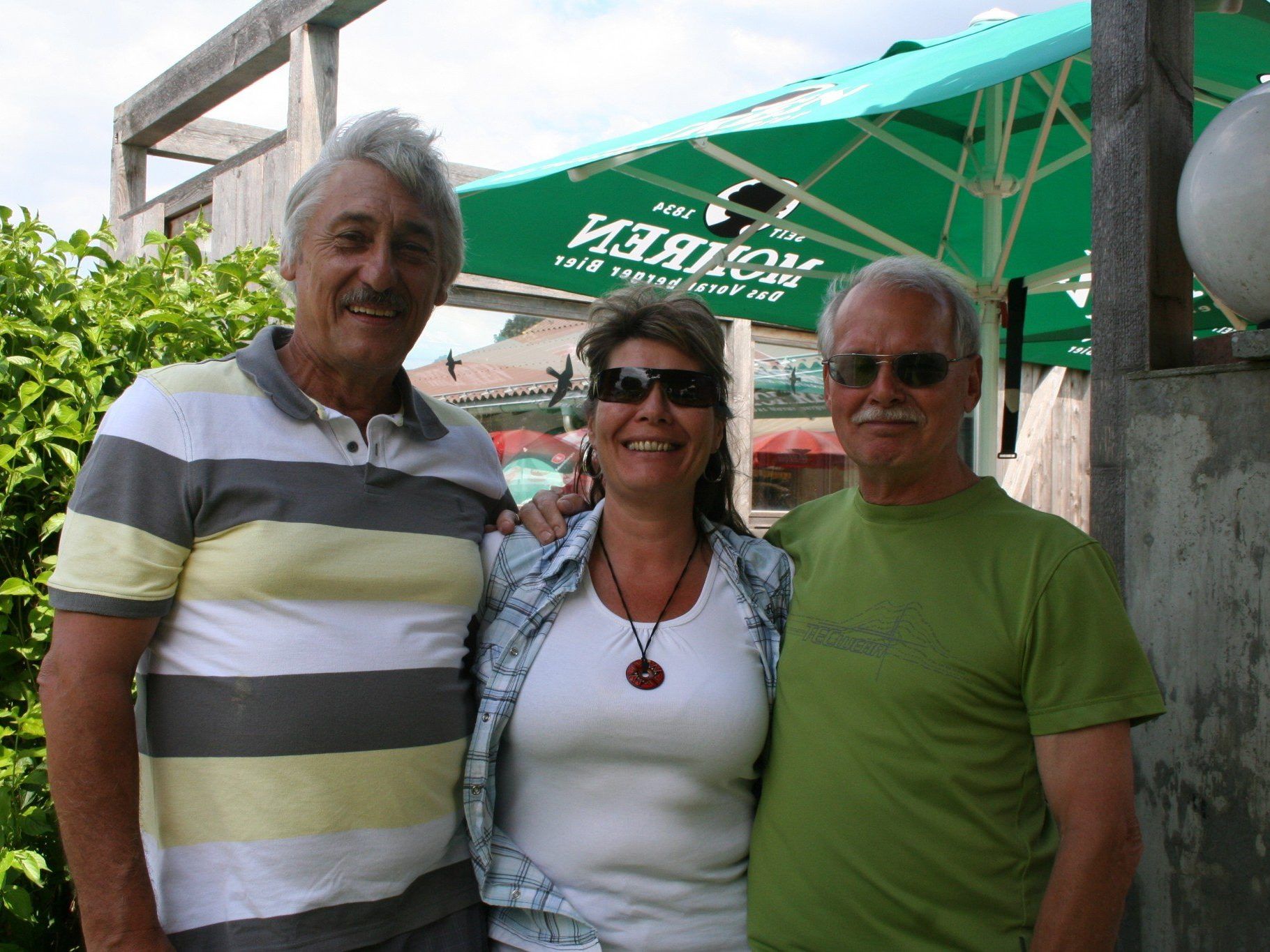Max Summer (Familien- und Freizeitverein Am Kumma), Claudia Marte (Obfrau Hose Ab), Paul Hörtnagl (Gewinner)