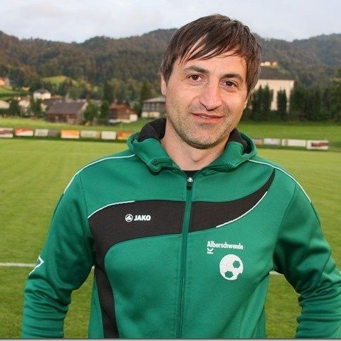 Alberschwende Langzeitcoach Goran Milovanovic steht mit seiner Mannschaft im Wäldercup Halbfinale