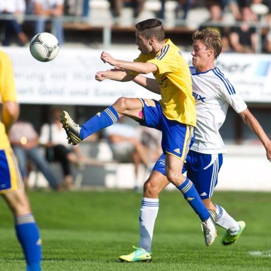 Meiningen mit Rene Simon gewann in Röthis sensationell mit 1:0 und ist nun Zweiter