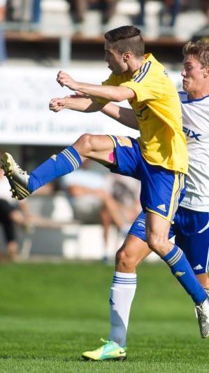 Meiningen mit Rene Simon gewann in Röthis sensationell mit 1:0 und ist nun Zweiter
