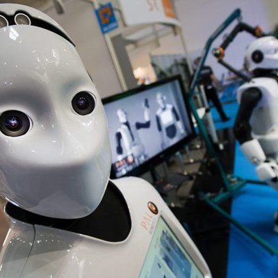 Roboter Erobern Die Hotellerie Firmen Weiterbildung Vol At