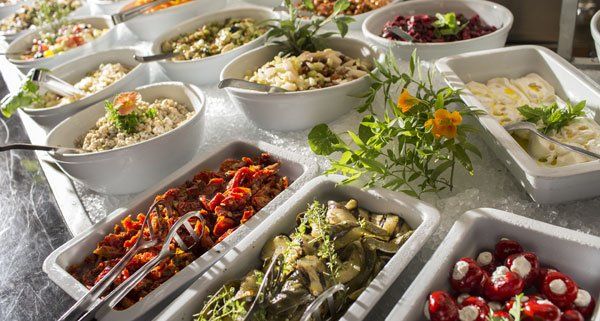 Am Buffet werden nicht jeden Tag dieselben Speisen angeboten.