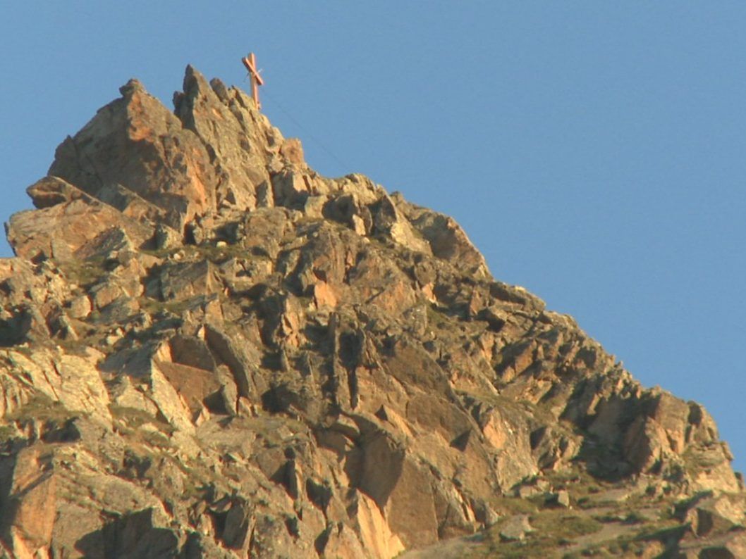 2.783m - Harte Arbeit. Gipfelkreuz. am Freitag, 20.Febr. um 20:00 Uhr auf der Kulturbühne Schruns 2.783m - Harte Arbeit. Gipfelkreuz. am Freitag, 20.Febr. um 20:00 Uhr auf der Kulturbühne Schruns