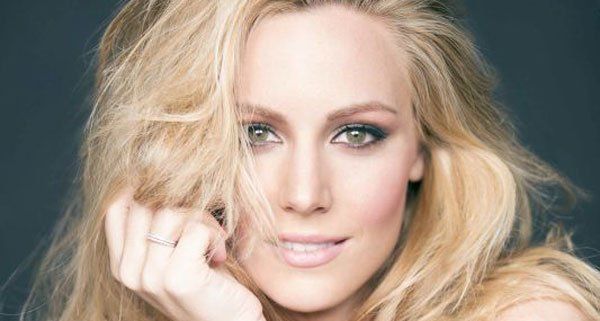 Edurne vertritt Spanien beim Song Contest 2015. Edurne vertritt Spanien beim Song Contest 2015.