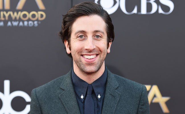 simon-helberg-AP simon-helberg-AP