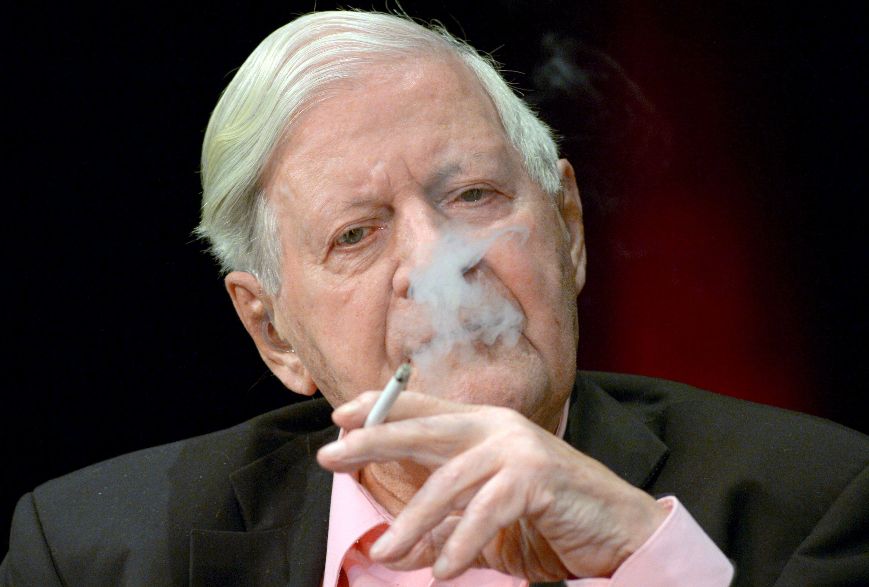 Helmut Schmidt tot