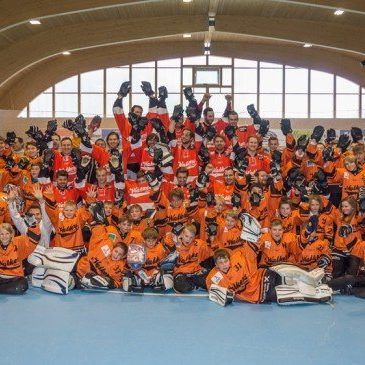 Der gesamte Verein jubelt über eine sehr starke Saison 2015.