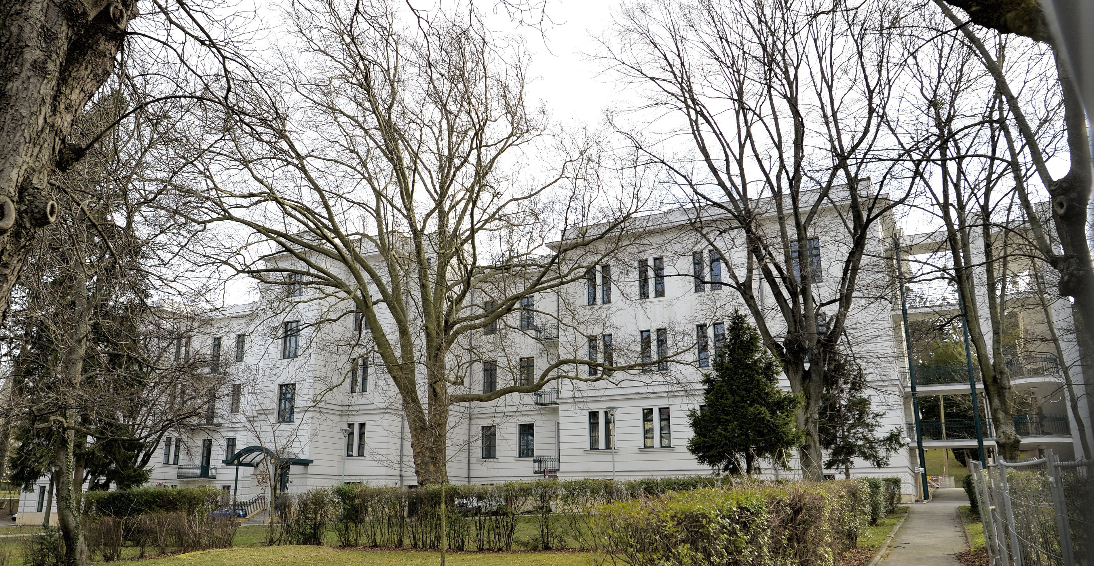 ABD0124_20160222 - WIEN - 
STERREICH: THEMENBILD - ZU APA0304 VOM 22.2.2016 - Ein Pavillon auf dem Semmelweis-Areal aufgenommen am Montag, 22. Februar 2016, in Wien-Whring. - FOTO: APA/HERBERT NEUBAUER  ABD0124_20160222 - WIEN - 
STERREICH: THEMENBILD - ZU APA0304 VOM 22.2.2016 - Ein Pavillon auf dem Semmelweis-Areal aufgenommen am Montag, 22. Februar 2016, in Wien-Whring. - FOTO: APA/HERBERT NEUBAUER