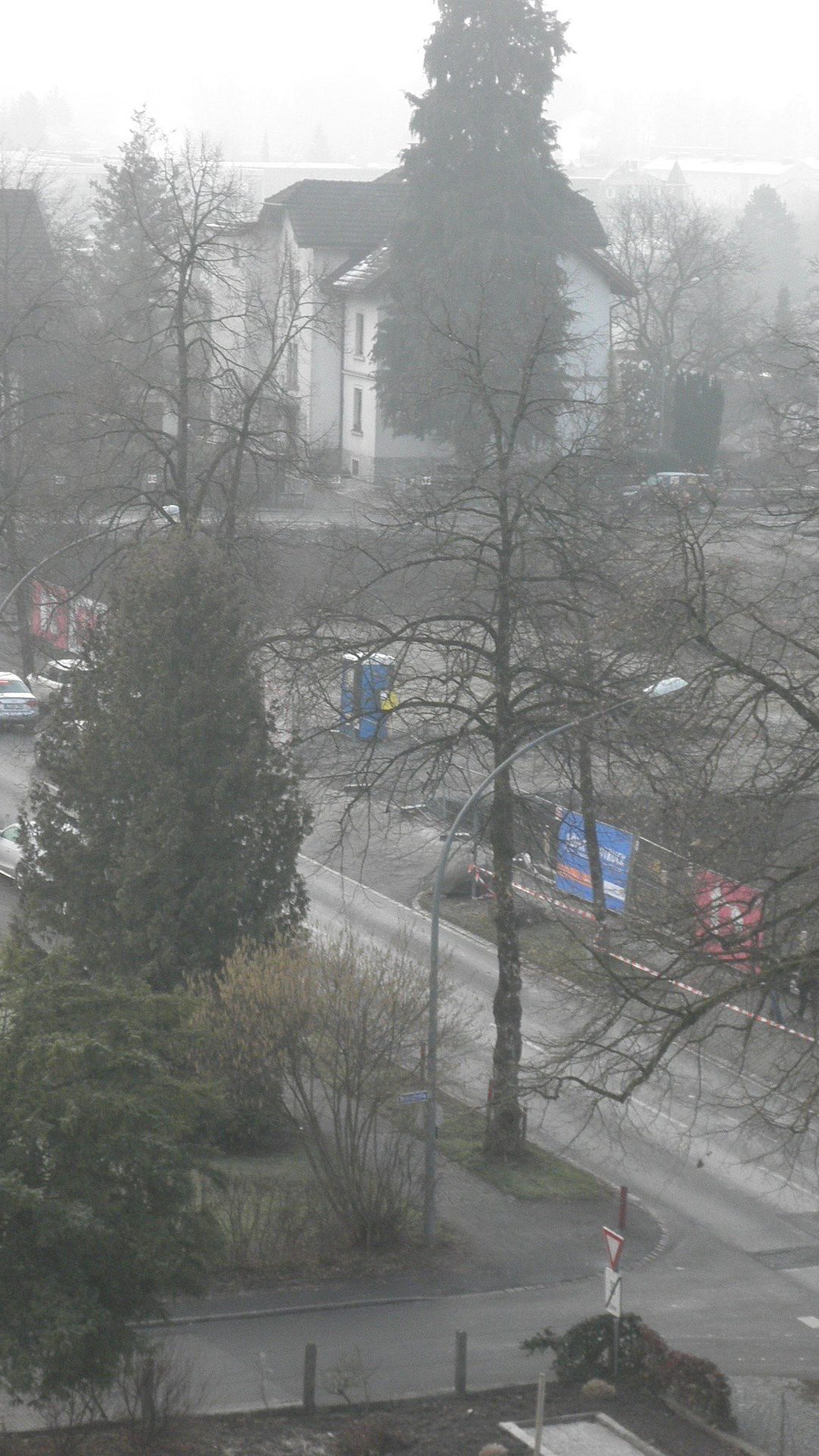 Verkehrsbehinderungen nach Unfall.