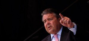 Gabriel: "Jetzt sollten sich alle demokratischen Kräfte hinter den demokratischen Kandidaten Van der Bellen stellen."