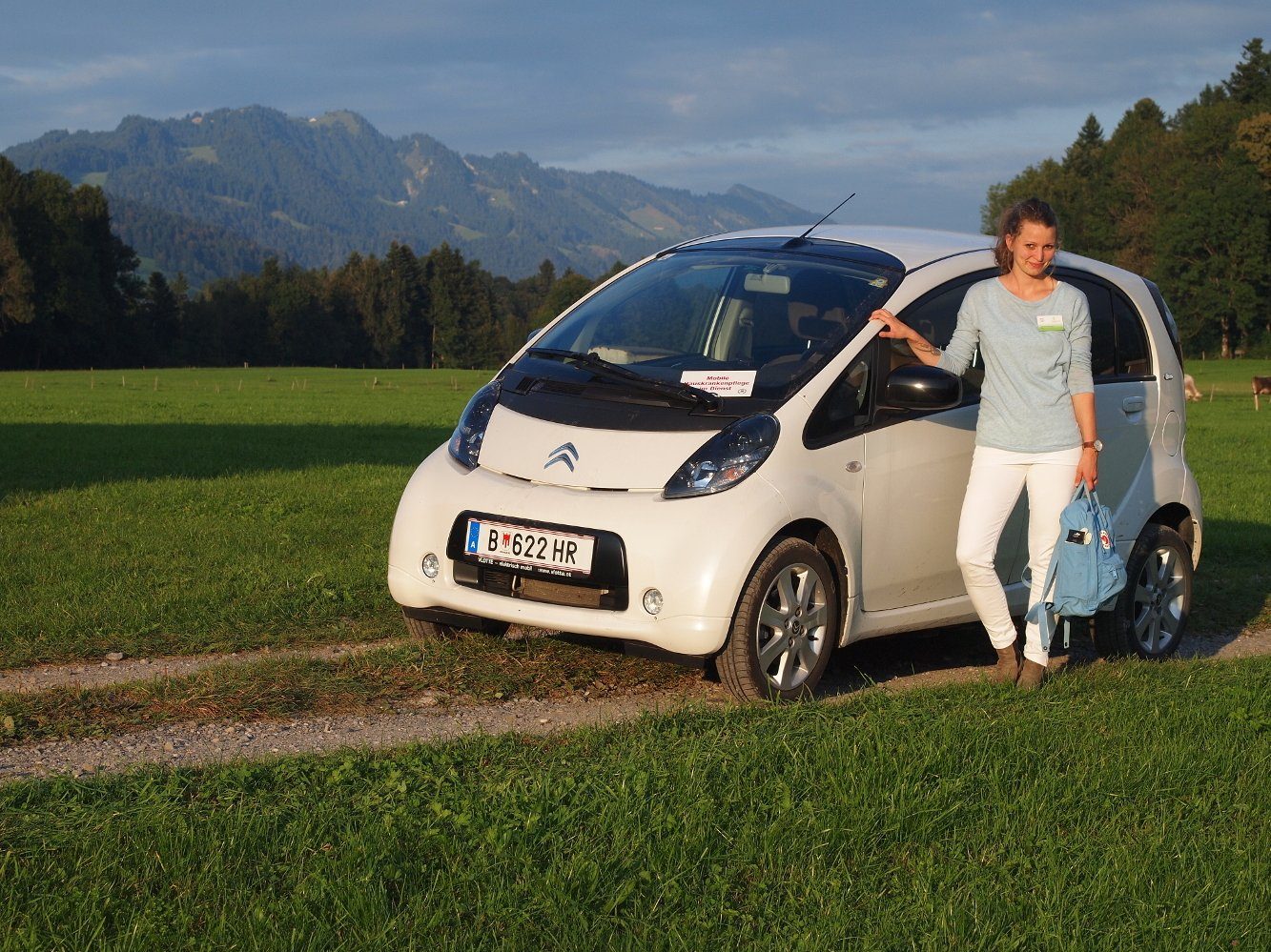 Pflegekräfte der Hauskrankenpflege Vorderwald testeten im Rahmen der Aktion ein Elektroauto. Pflegekräfte der Hauskrankenpflege Vorderwald testeten im Rahmen der Aktion ein Elektroauto.