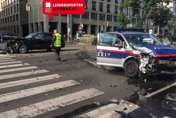 2_polizeiwagen 2_polizeiwagen