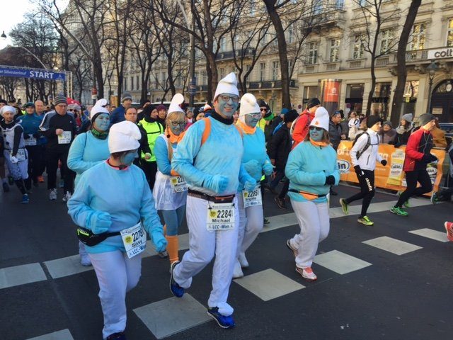 Viele Läufer kamen verkleidet zum Wiener Silvesterlauf 2016. Viele Läufer kamen verkleidet zum Wiener Silvesterlauf 2016.