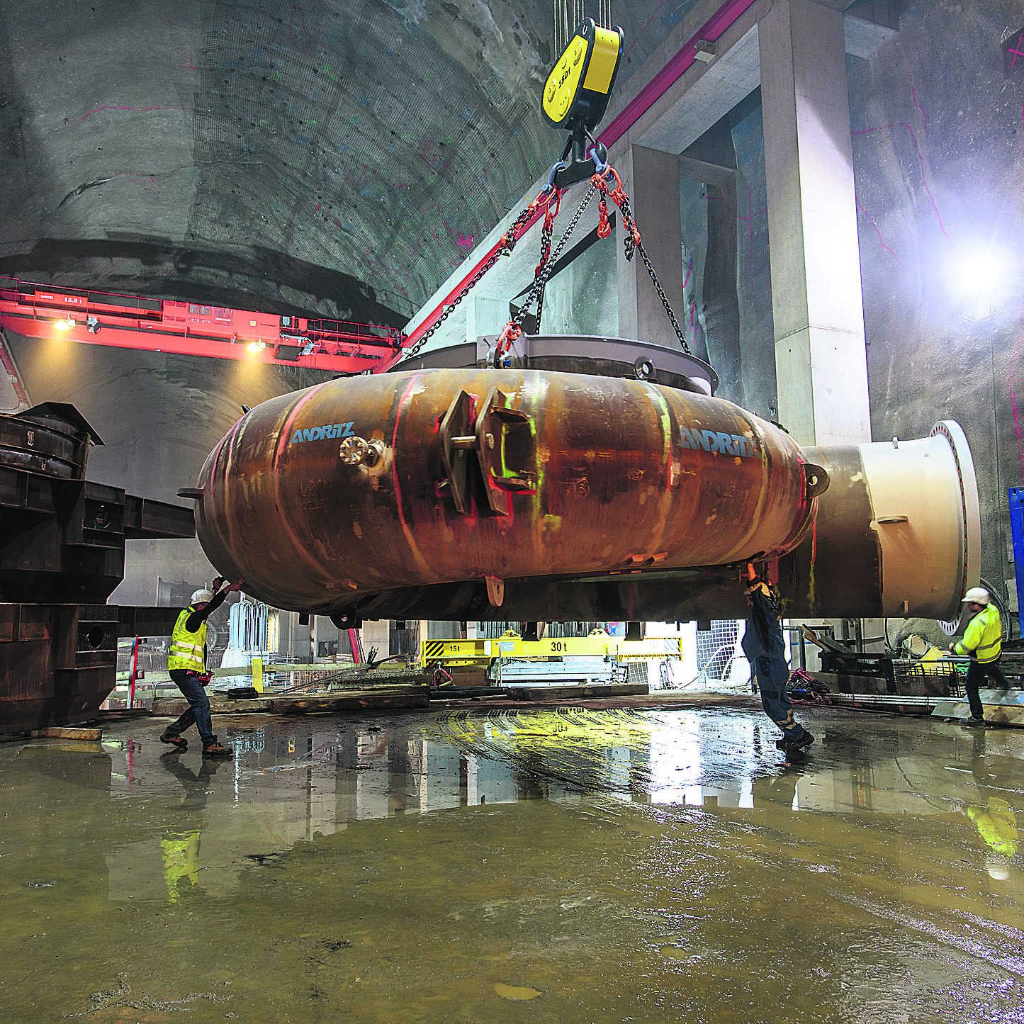 Beeindruckend: Der Einbau der Pumpenspirale, eines der massivsten Bauteile des Projekts. Fotos: illwerke vkw/Patrick Säly Photography