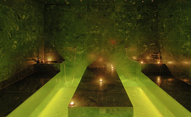 Ein türkisches Dampfbad. Ein türkisches Dampfbad.