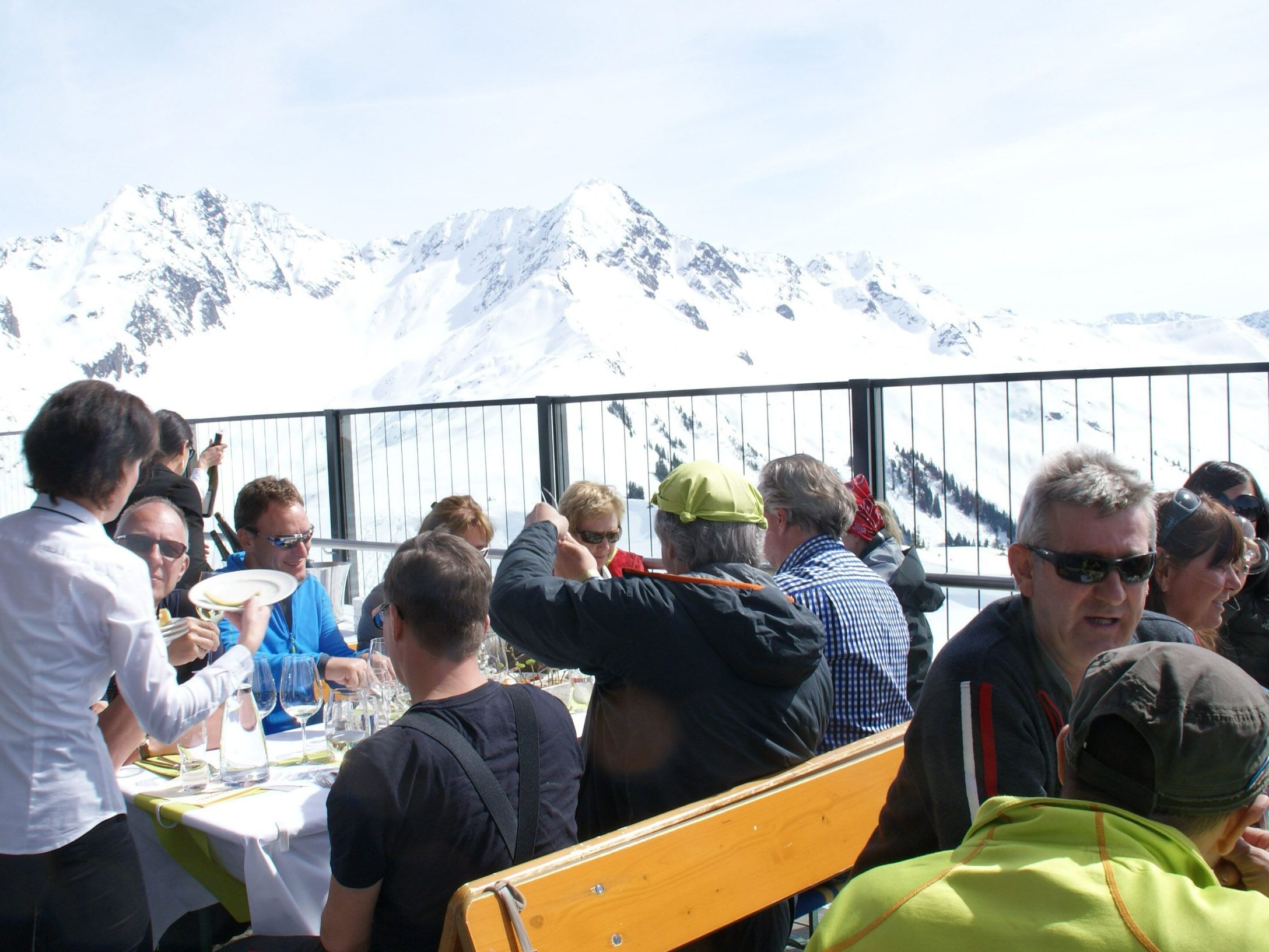Gourmet im Schnee auf dem Sonnenkopf