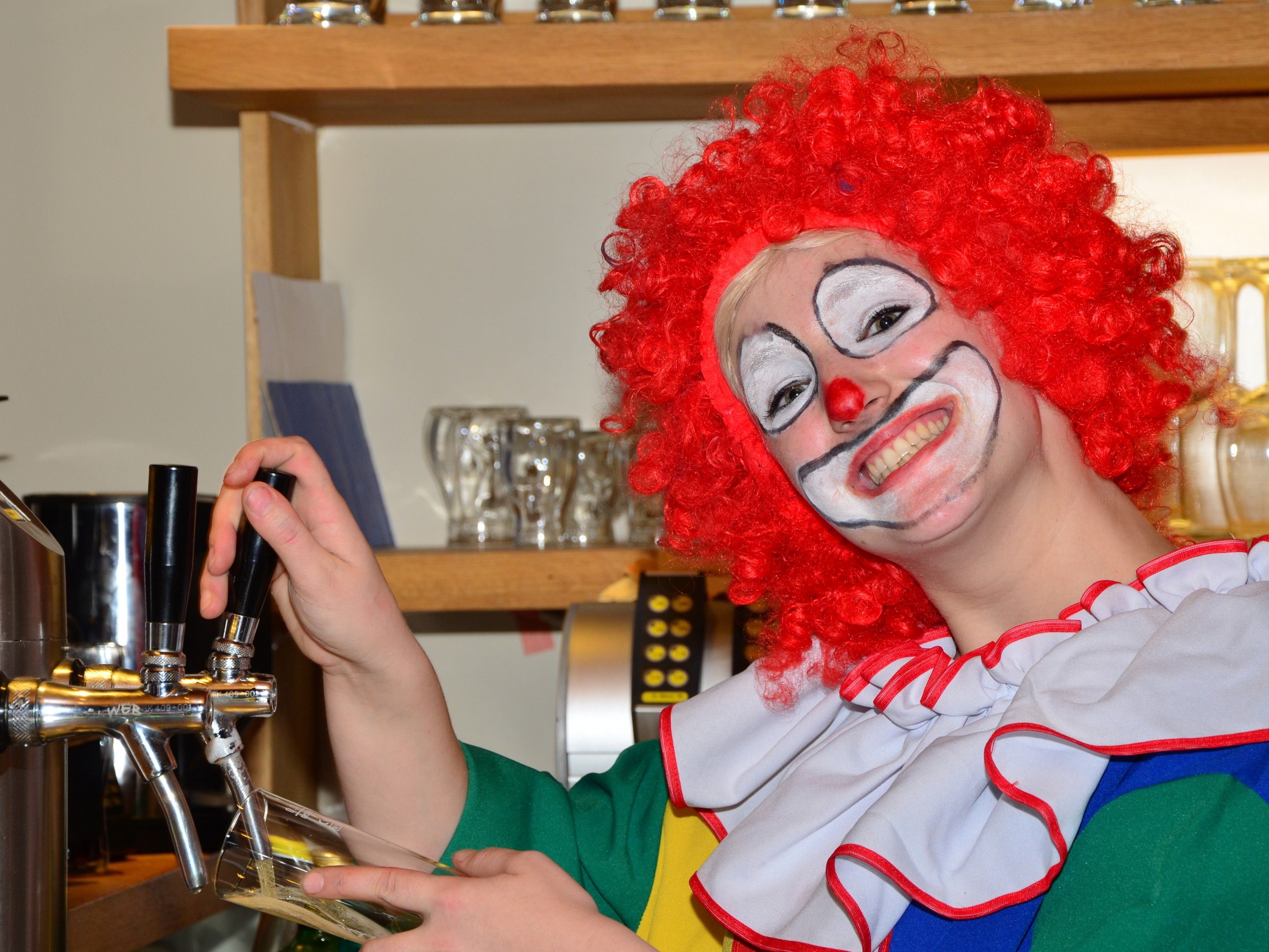 Die fröhliche Wirtin