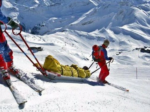 Verletzte wurde mit dem Akja abtransportiert Verletzte wurde mit dem Akja abtransportiert