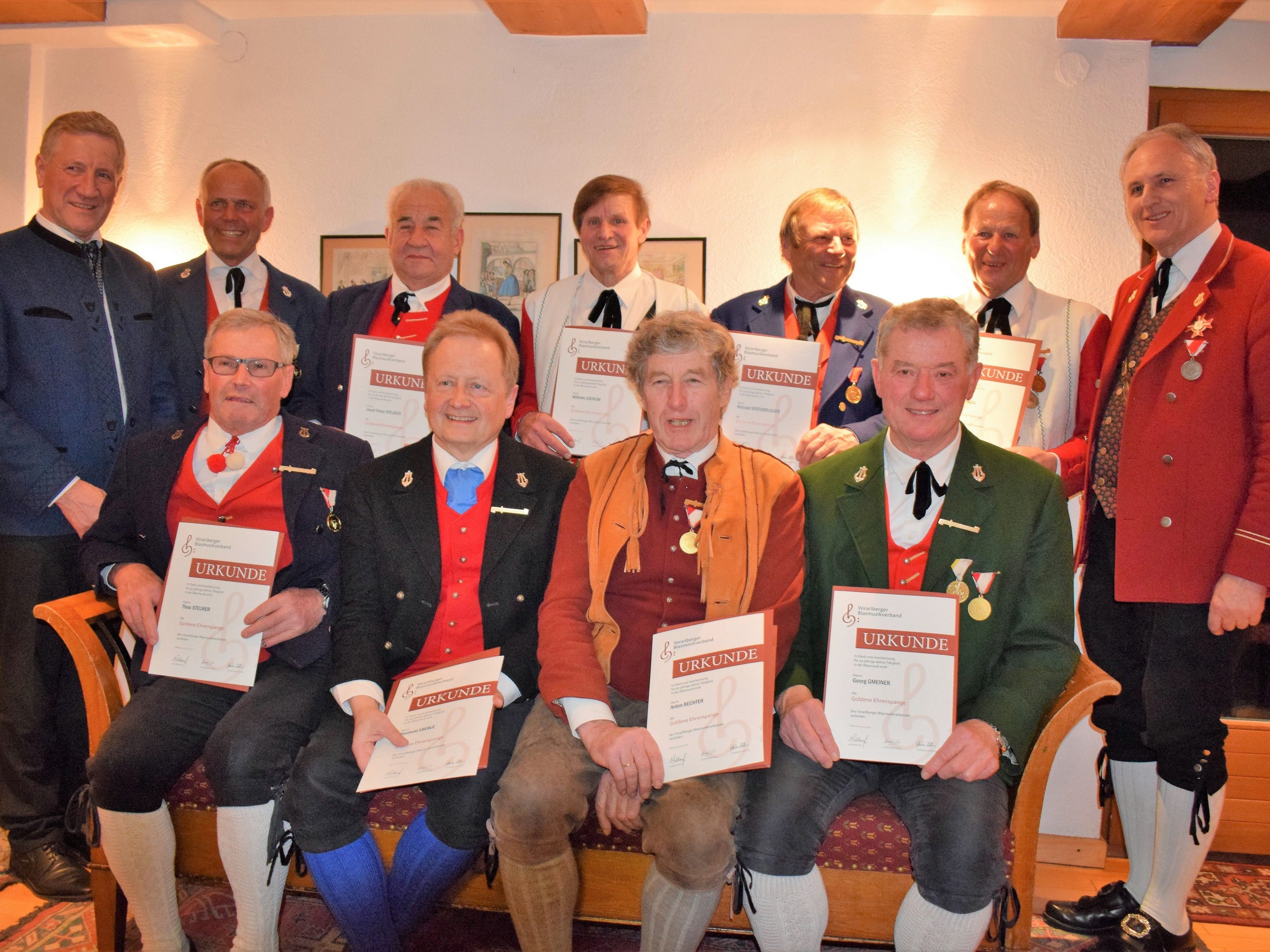 Engagierte Musikanten standen beim Ehrungsabend des Blasmusikverbandes im Mittelpunkt. Engagierte Musikanten standen beim Ehrungsabend des Blasmusikverbandes im Mittelpunkt.