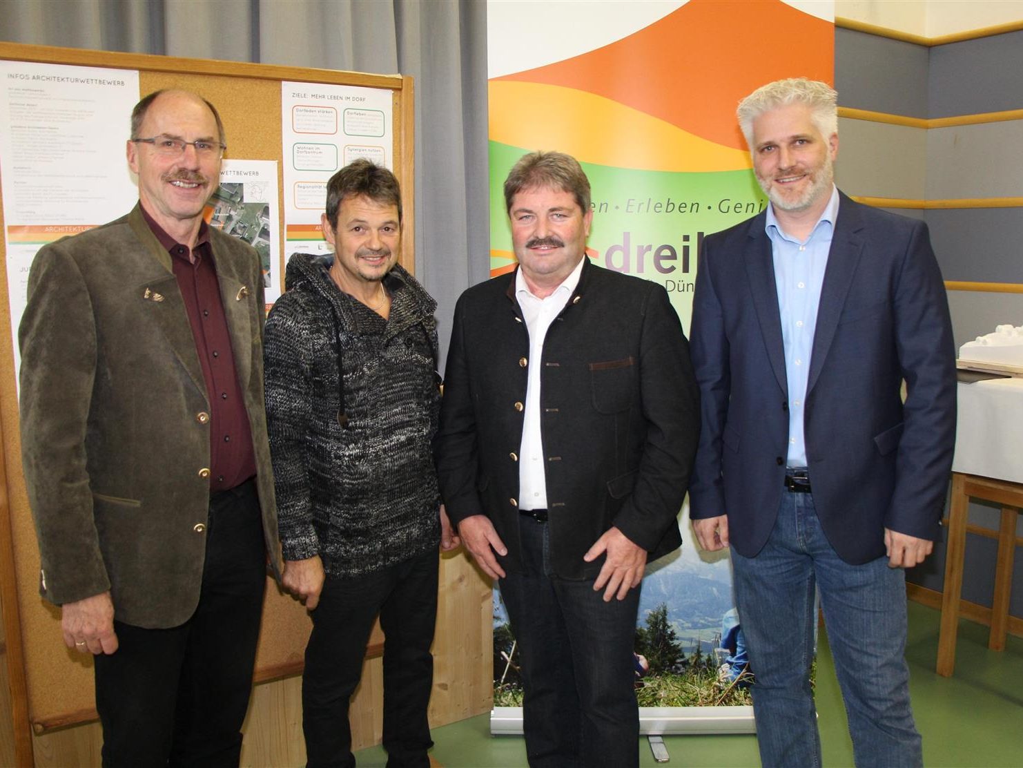 Die Dreiklang-Bürgermeister Anton Mähr, Walter Rauch und Gerold Mähr mit GF Matthias Mayr