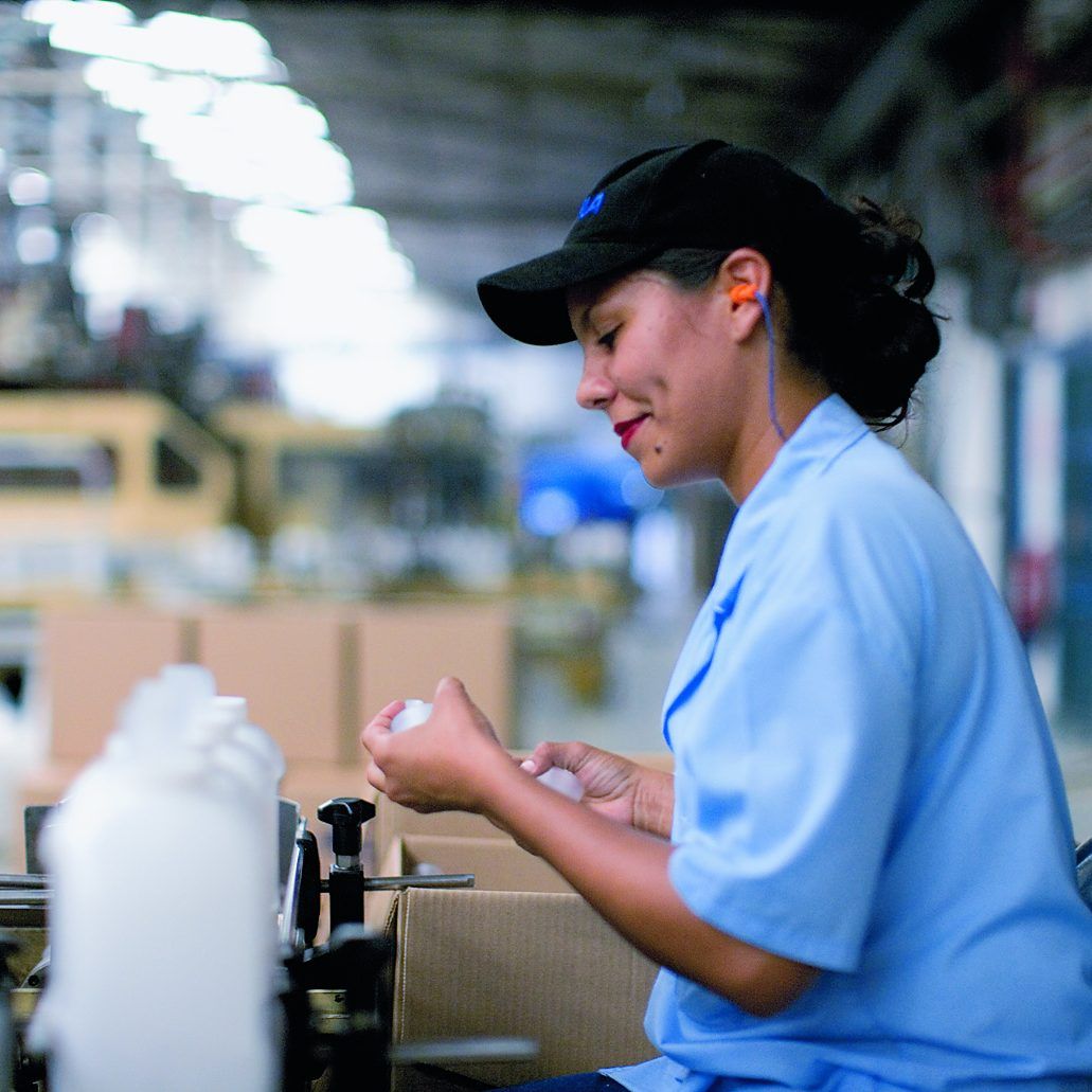 ALPLA, weltweit führender Anbieter von Kunststoffverpackungen, erwirbt 100 Prozent des italienischen Unternehmens Propack Srl.