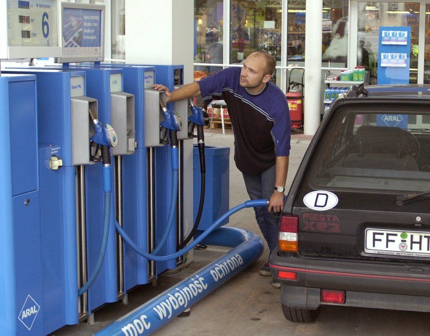 In Polen zahlt man 52,00 Euro für eine Tankfüllung. 