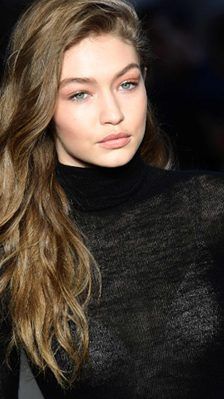 Yolanda Hadid, die Mutter von Gigi und Bella, macht Urlaub am Bodensee.