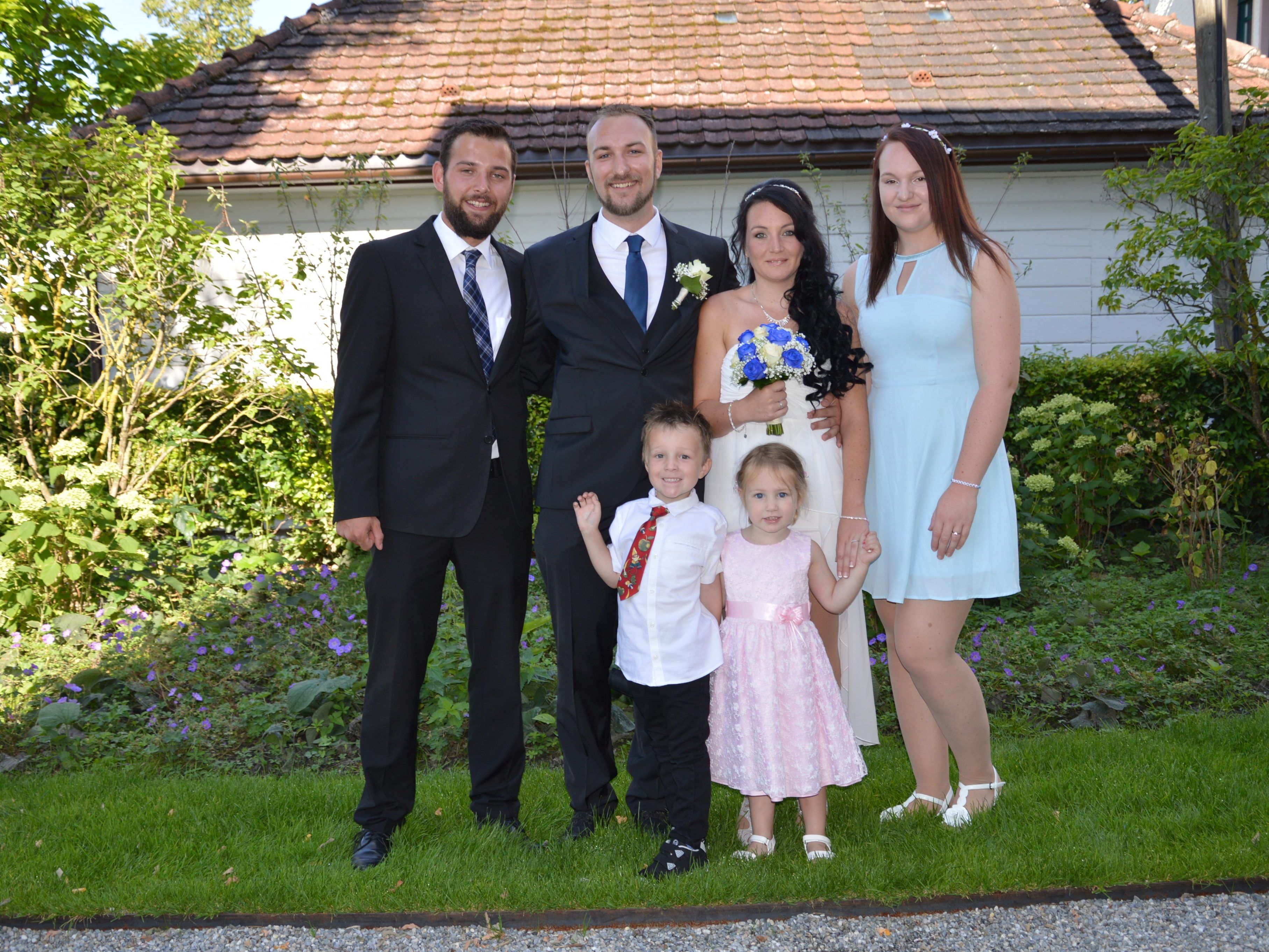 Kerstin Hopp und Matthias Fasch feierten Hochzeit. Kerstin Hopp und Matthias Fasch feierten Hochzeit.
