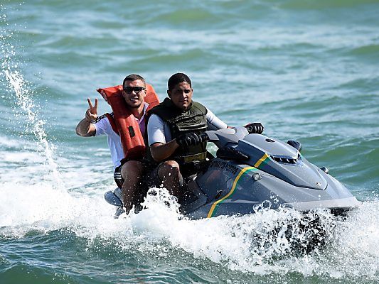 Der Fußballer will gegen die Verwendung des Fotos vorgehen