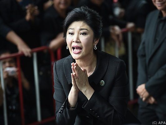 Yingluck wird Steuerverschwendung vorgeworfen Yingluck wird Steuerverschwendung vorgeworfen