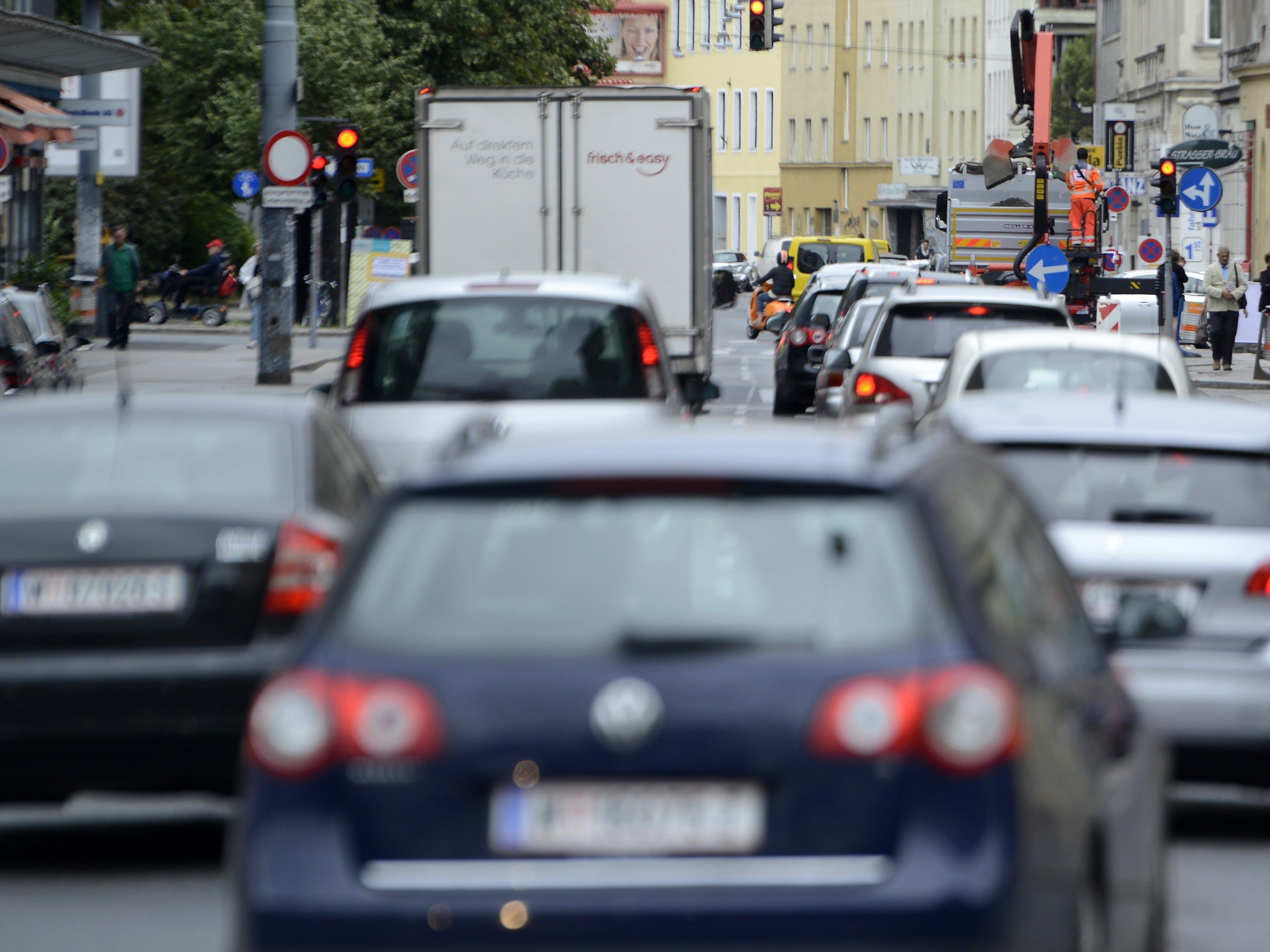 Am Flötzersteig wird die neue Bauphase eingeleitet.