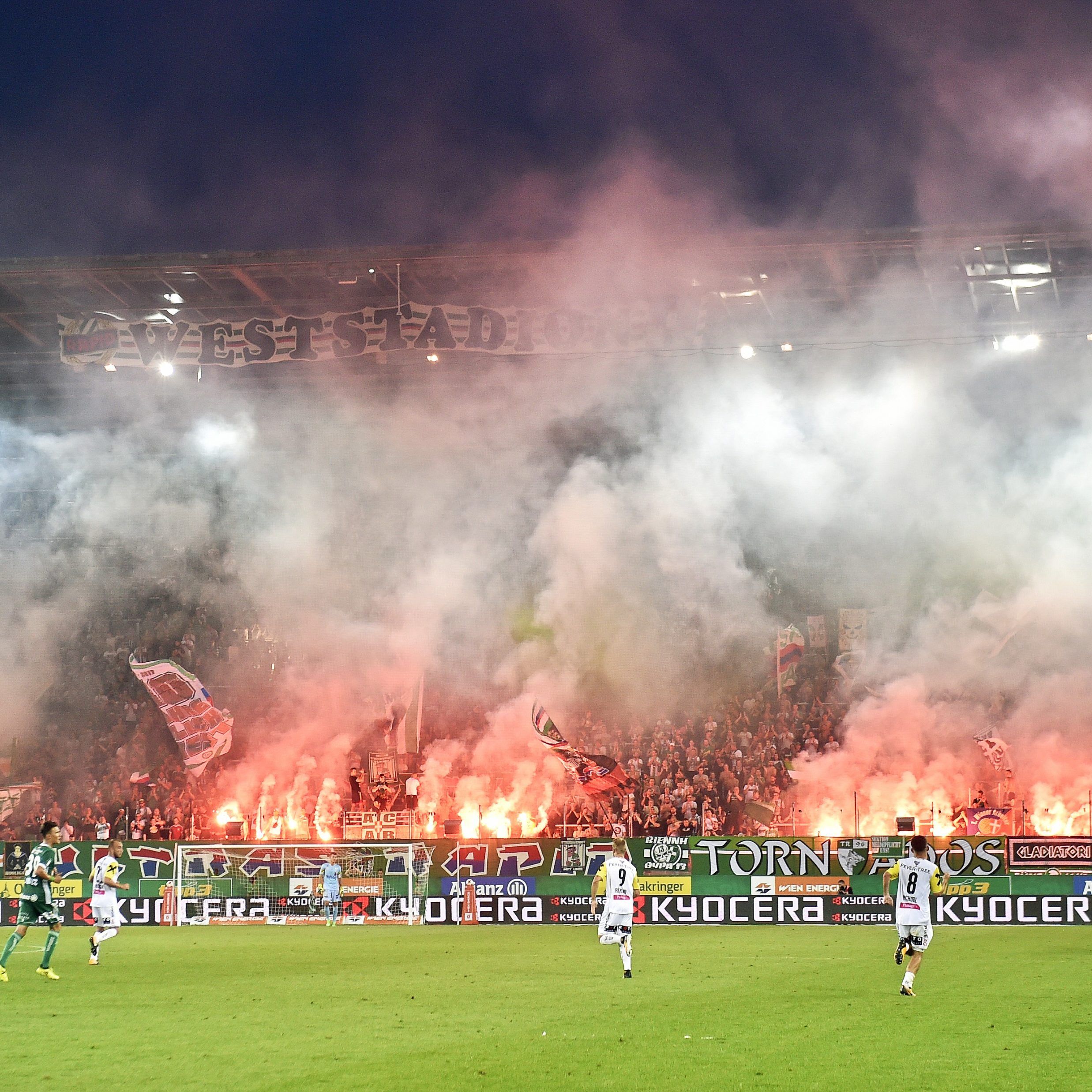 Die Fans des SK Rapid Wien sorgten erneut für Ausschreitungen.