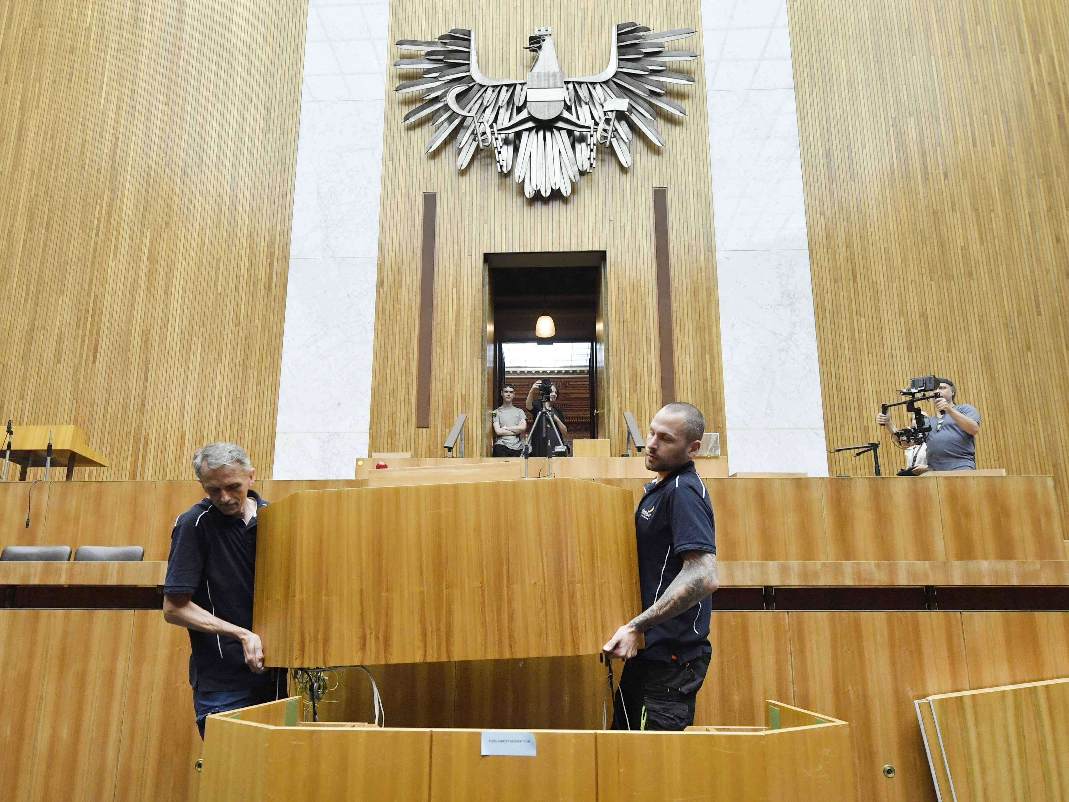 Die Parlamentsgeneralsanierung hat begonnen.